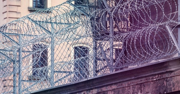 Kuwait Court Jails Nine Over Online Gambling Ring