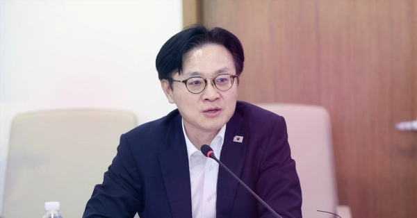 South Korea Warns Public Bodies as Kangwon Land Expands